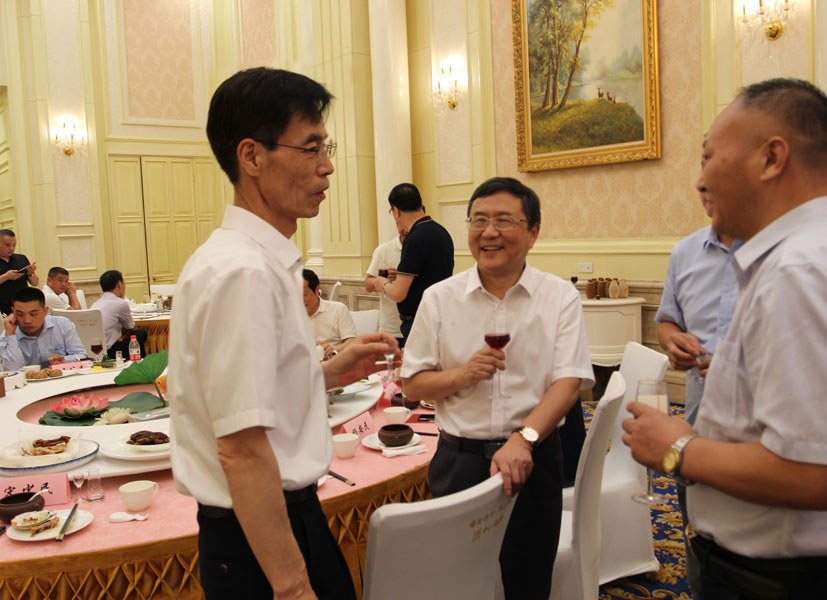 楊安民從業(yè)卅五周年系列報道--“璀璨卅五年，榮耀共分享”紀念晚宴